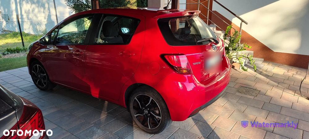 Toyota Yaris Hybrid 100 Premium EU6 - 6