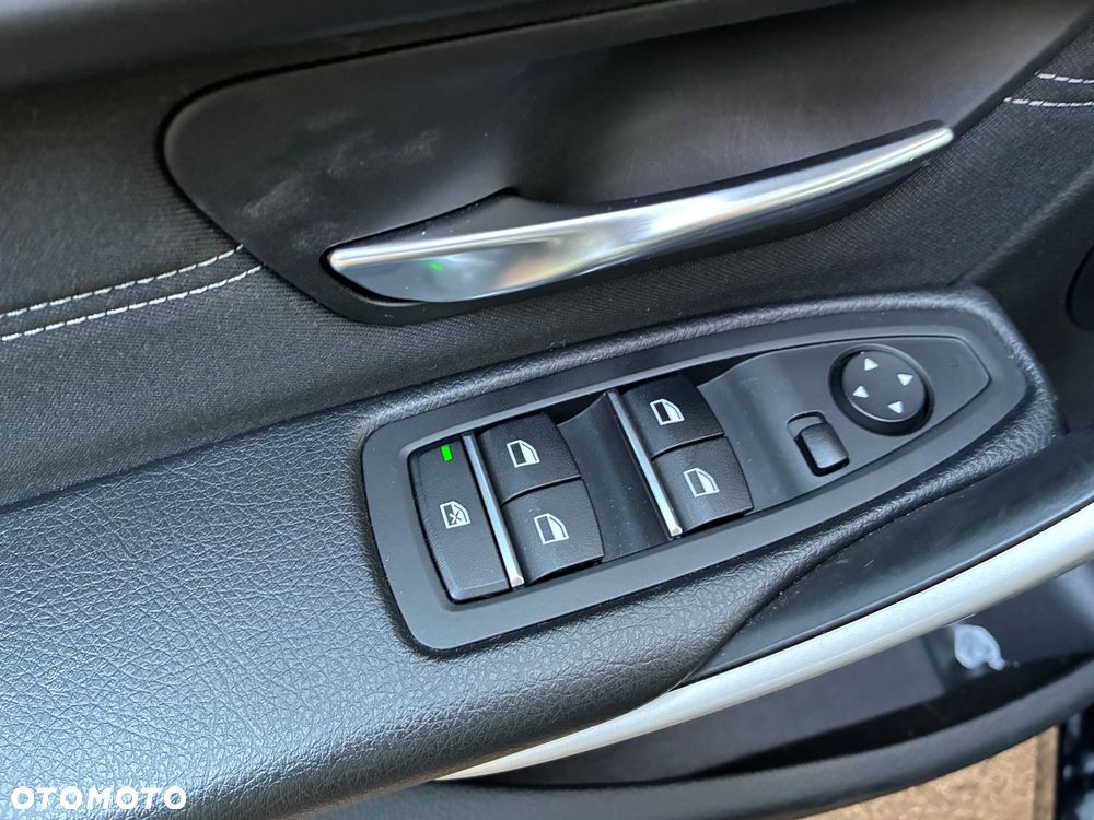 BMW Seria 3 320i Advantage - 21