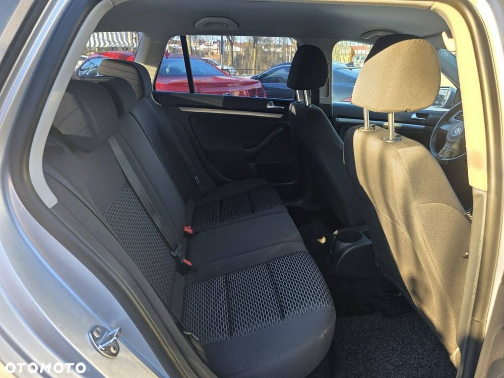 Volkswagen Golf 1.6 TDI DPF Comfortline - 23
