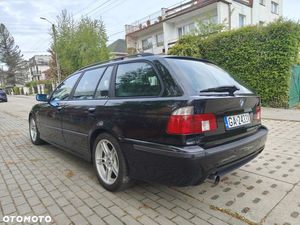 BMW Seria 5 530i Touring Edition Sport - 3