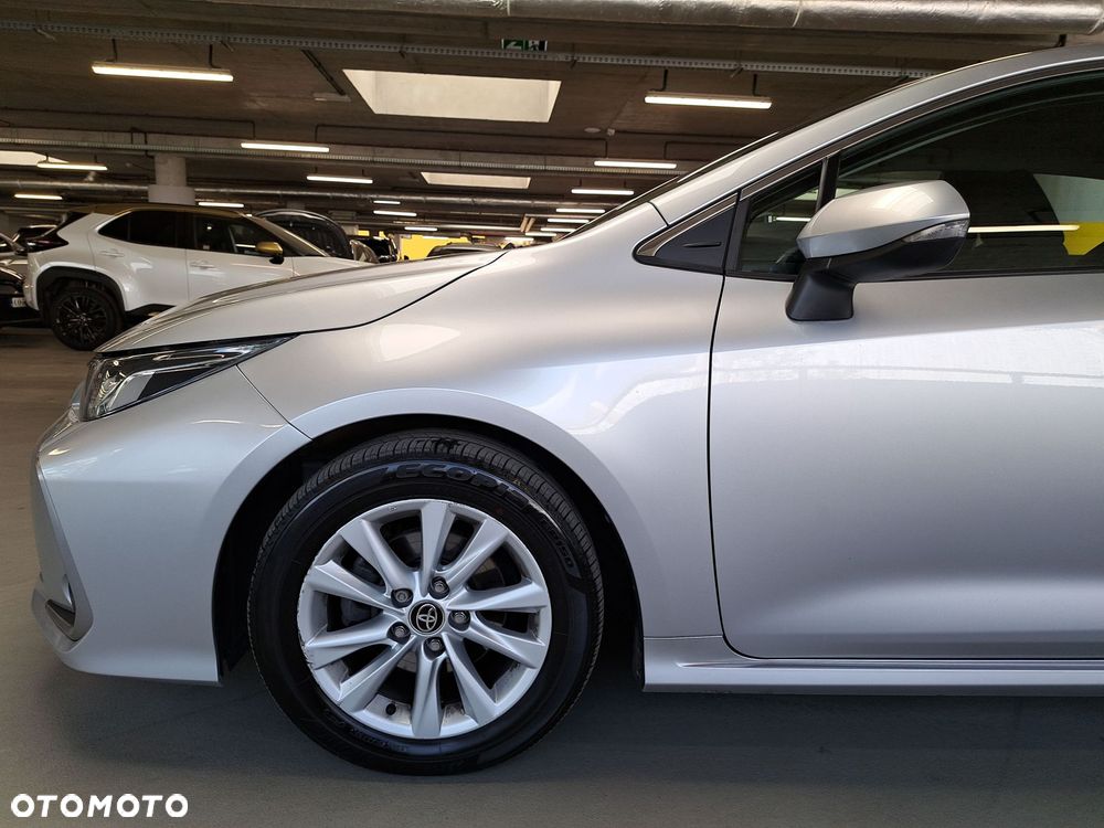 Toyota Corolla 1.8 Hybrid Comfort - 38