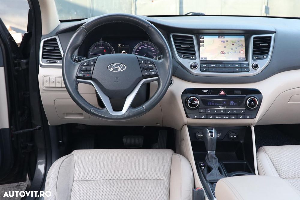 Hyundai Tucson 2.0 CRDI 4WD Automatik Advantage - 20