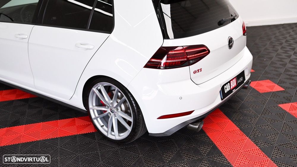 VW Golf 2.0 TSI GTI DSG Performance - 26
