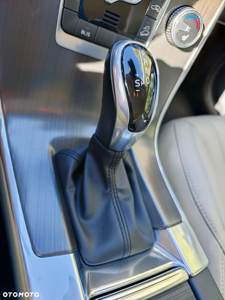Volvo XC 60 D5 AWD Summum - 5