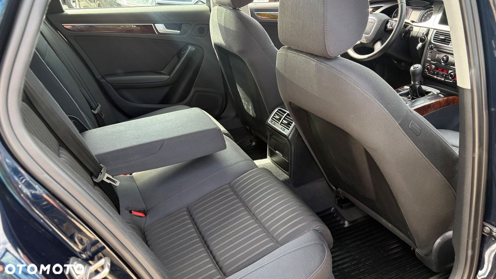 Audi A4 Avant 2.0 TDI DPF Ambition - 36