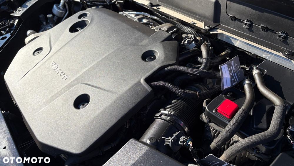 Volvo XC 60 B4 D AWD Momentum Pro - 17