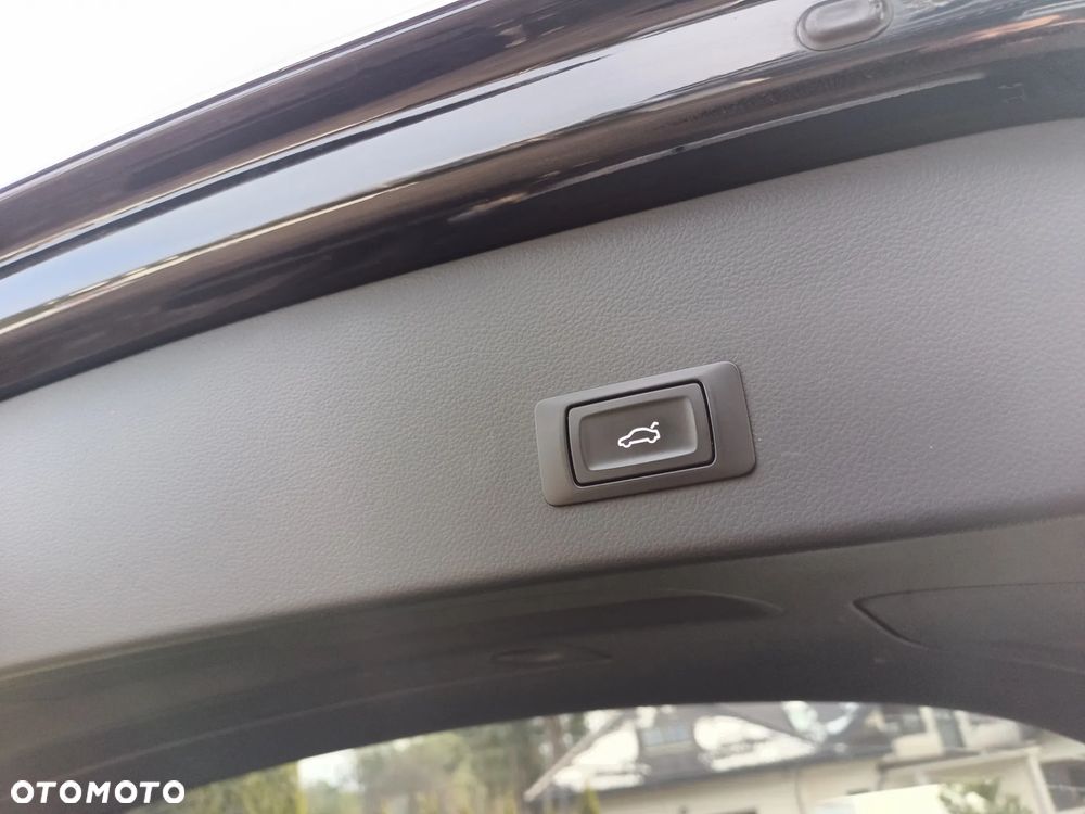 Audi A6 Avant 2.0 TDI Ultra S tronic - 30