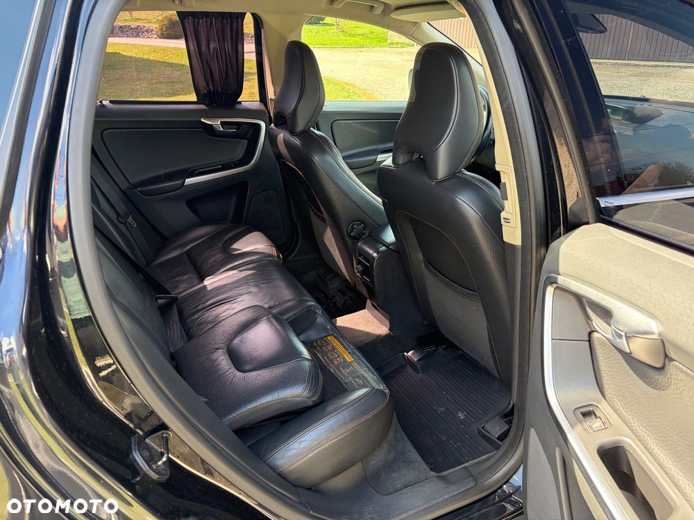 Volvo XC 60 D5 AWD Summum - 8