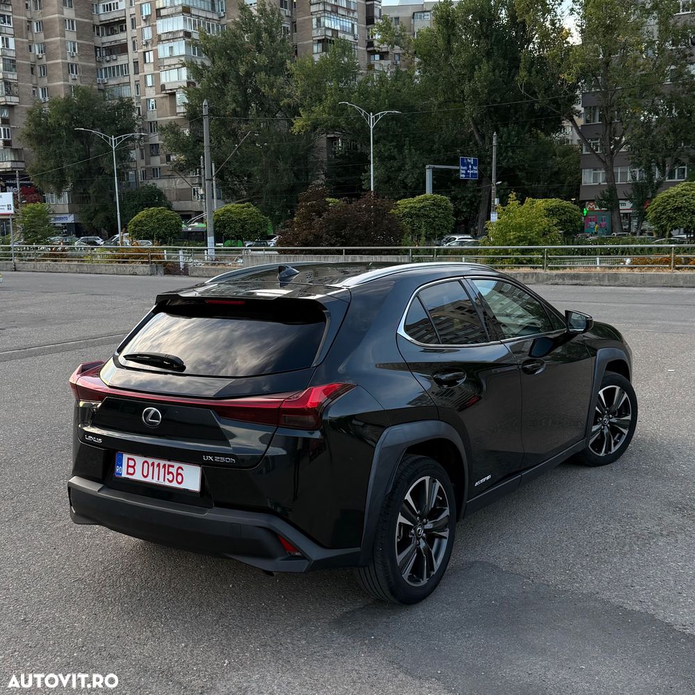Lexus UX 250h Style Edition - 6
