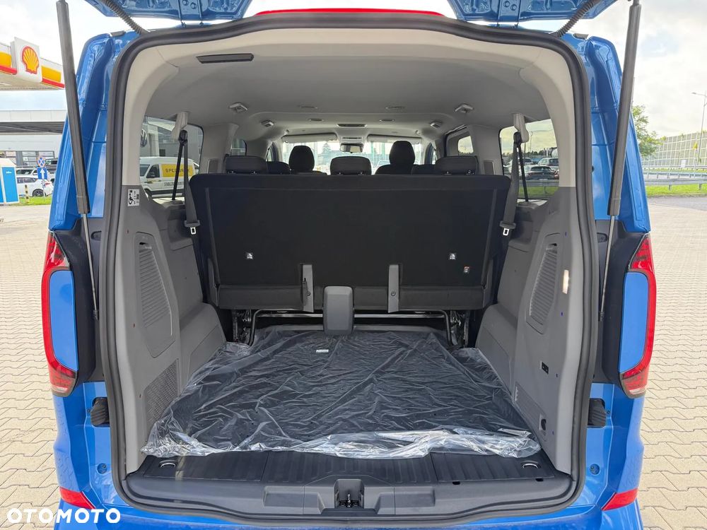 Volkswagen Caravelle - 34