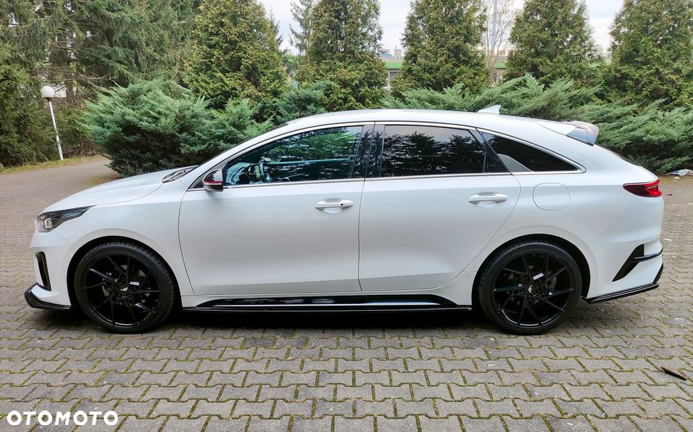 Kia ProCeed - 8