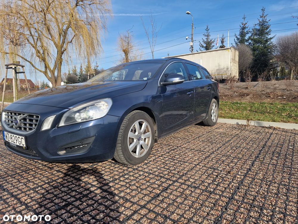 Volvo V60 D5 AWD Momentum - 2