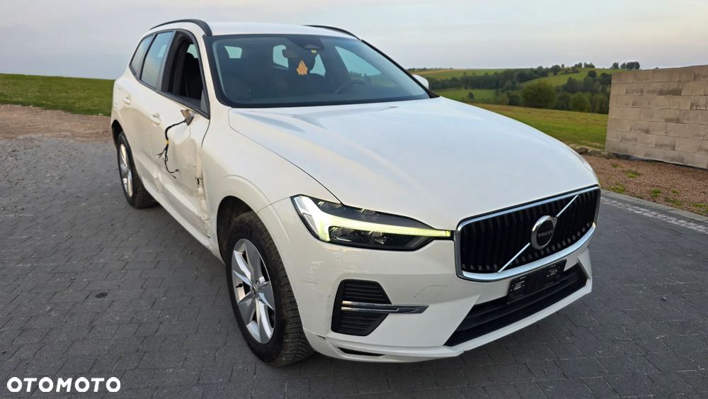 Volvo XC 60 B4 D AWD Momentum - 3