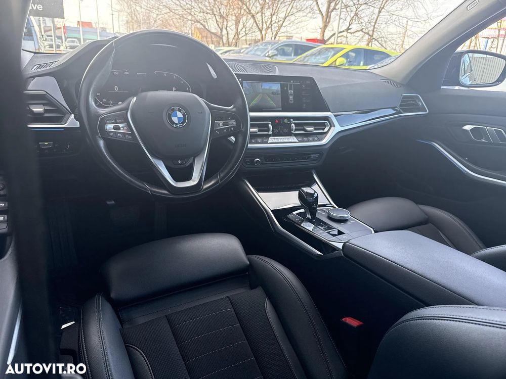 BMW Seria 3 330e Aut. Sport Line - 11