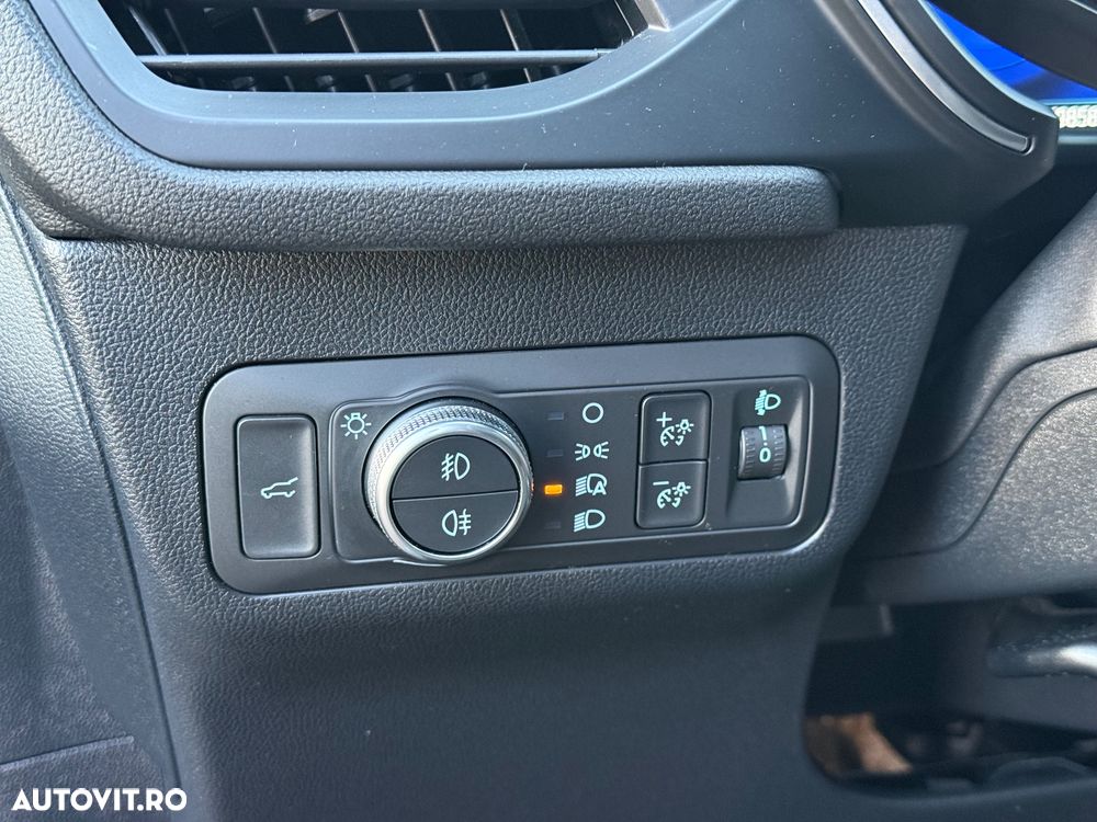 Ford Kuga - 27