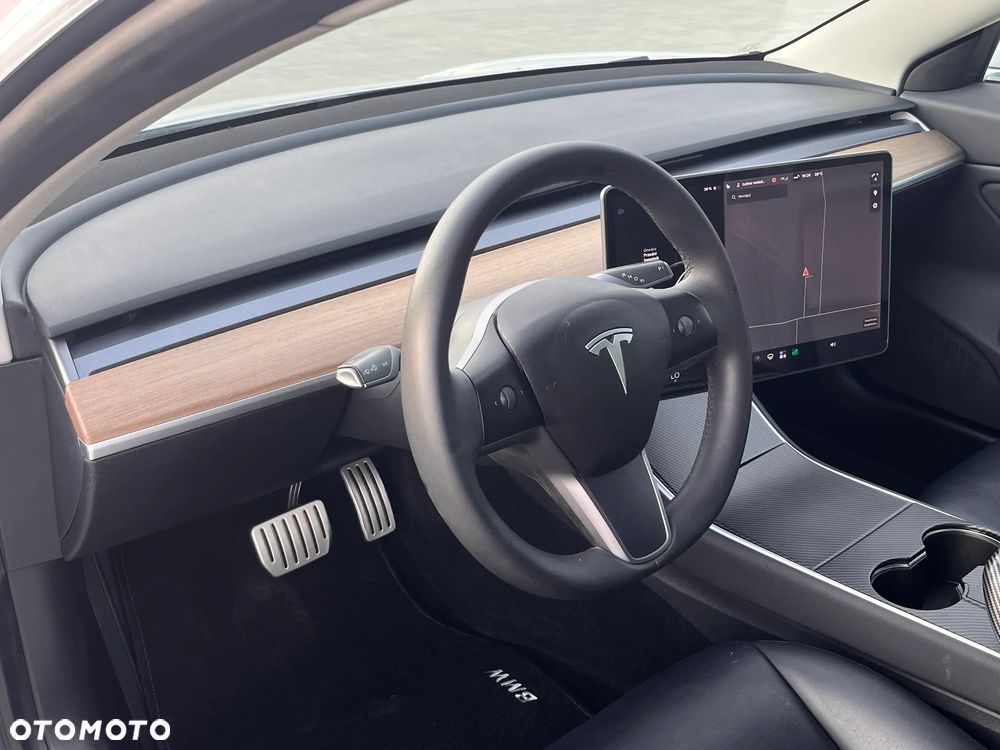 Tesla Model 3 Langstreckenbatterie Allradantrieb Dual Motor Performance - 10