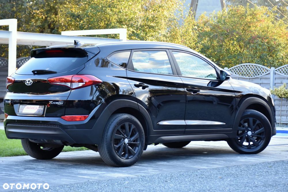 Hyundai Tucson 1.7 CRDI BlueDrive Style 2WD - 19