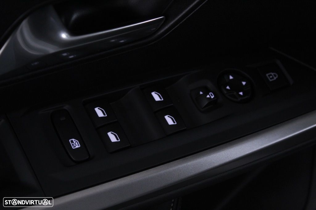Peugeot 5008 1.2 Hybrid Allure e-DCS6 - 20
