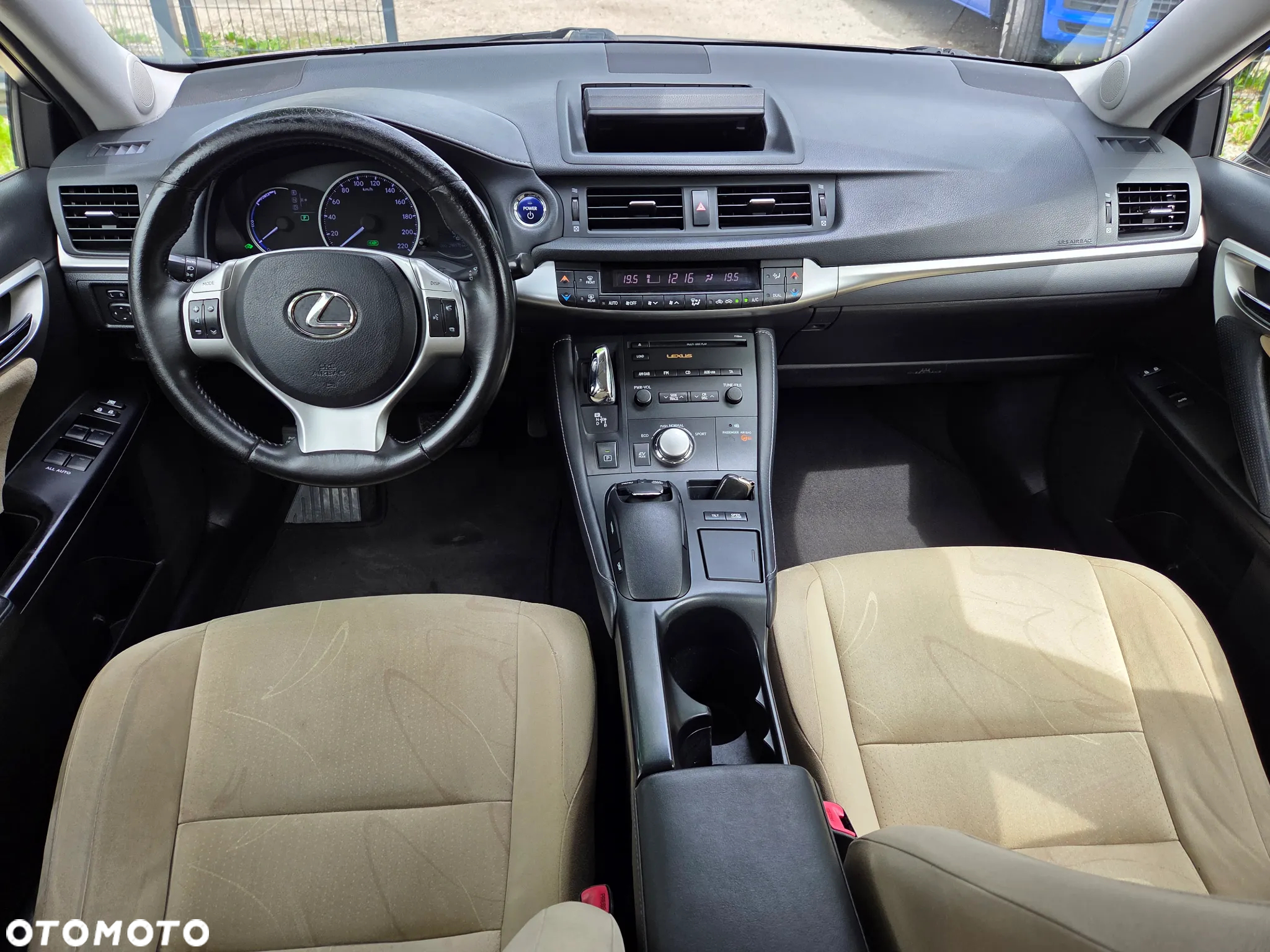 Lexus CT 200h Dynamic Line - 10