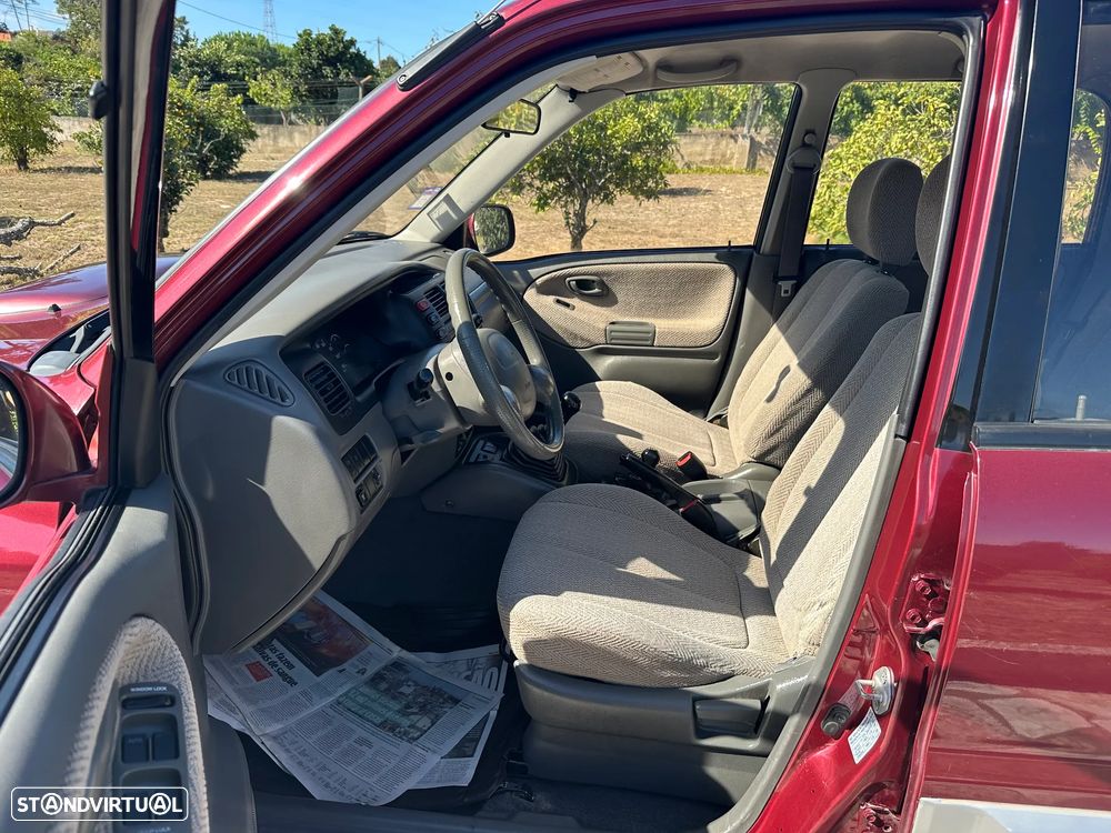 Suzuki Grand Vitara Metal Top 2.0 TDi - 13