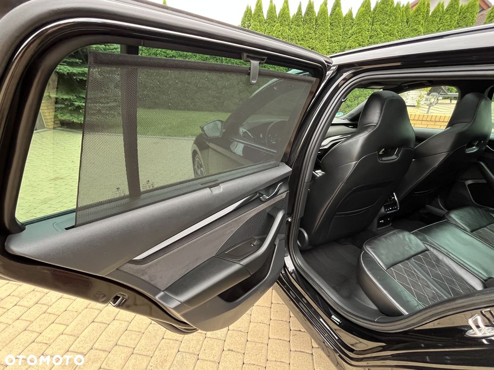 Skoda Octavia 2.0 TDI DSG 4x4 RS Plus - 10
