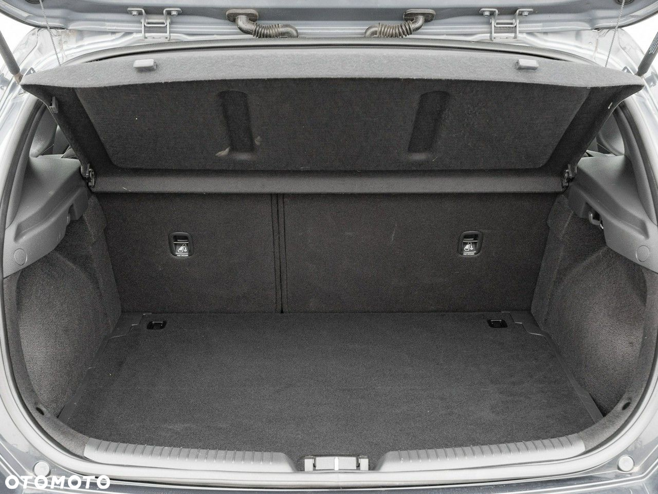 Hyundai i30 1.5 DPI Classic + - 26