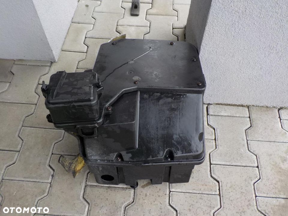 VW T5 03- PLASTIK OBUDOWA KOMPUTERA SKRZYNKA BEZPIECZNIKÓW - 2