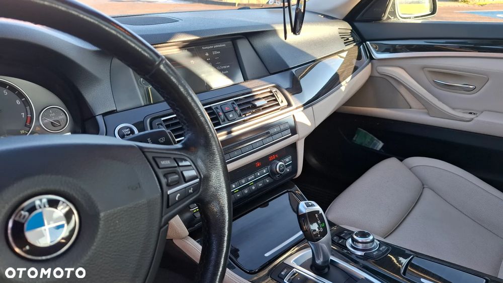 BMW Seria 5 535i xDrive - 9