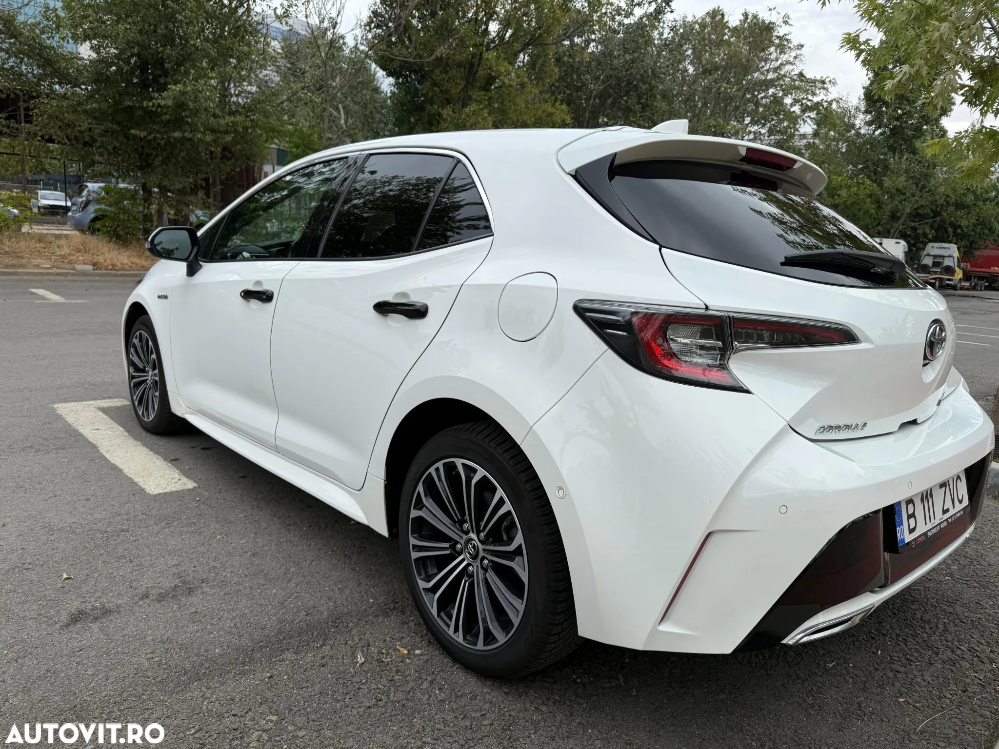 Toyota Corolla 2.0 HSD Exclusive Plus GR Sport Bi-Tone - 7