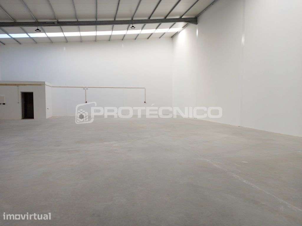 Armazém c/ 300m2 – Z. I. de Taboeira - Grande imagem: 5/6