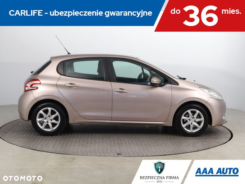 Peugeot 208 - 7