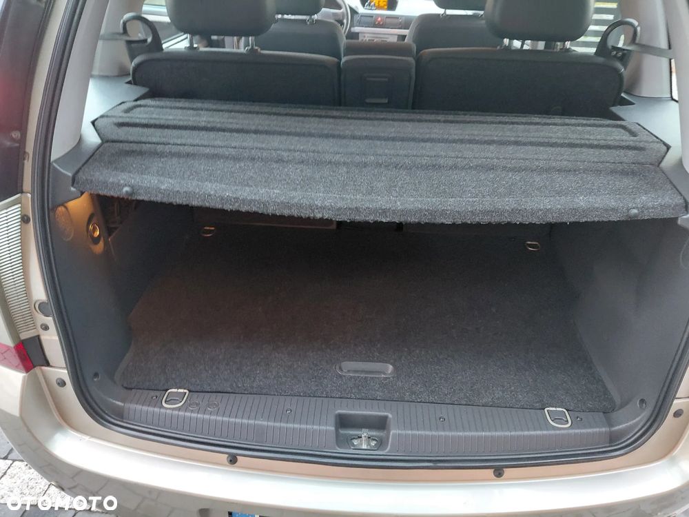 Opel Meriva 1.8 16V Cosmo Easytronic - 18