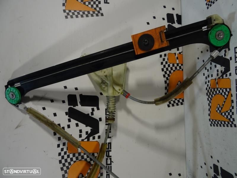 Elevador De Vidro Frente Direito Audi A3 Sportback (8Pa)  8P4837462a / - 2