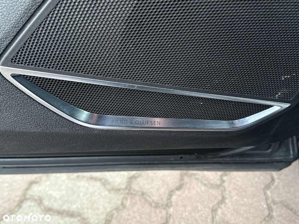 Audi Q3 RS S tronic - 30