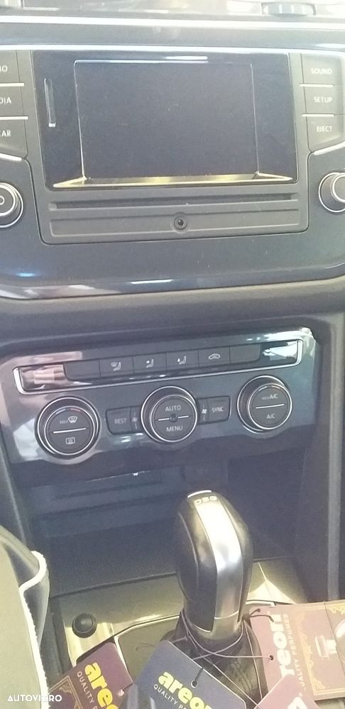 Volkswagen Tiguan 2.0 TDI SCR DSG Comfortline - 8