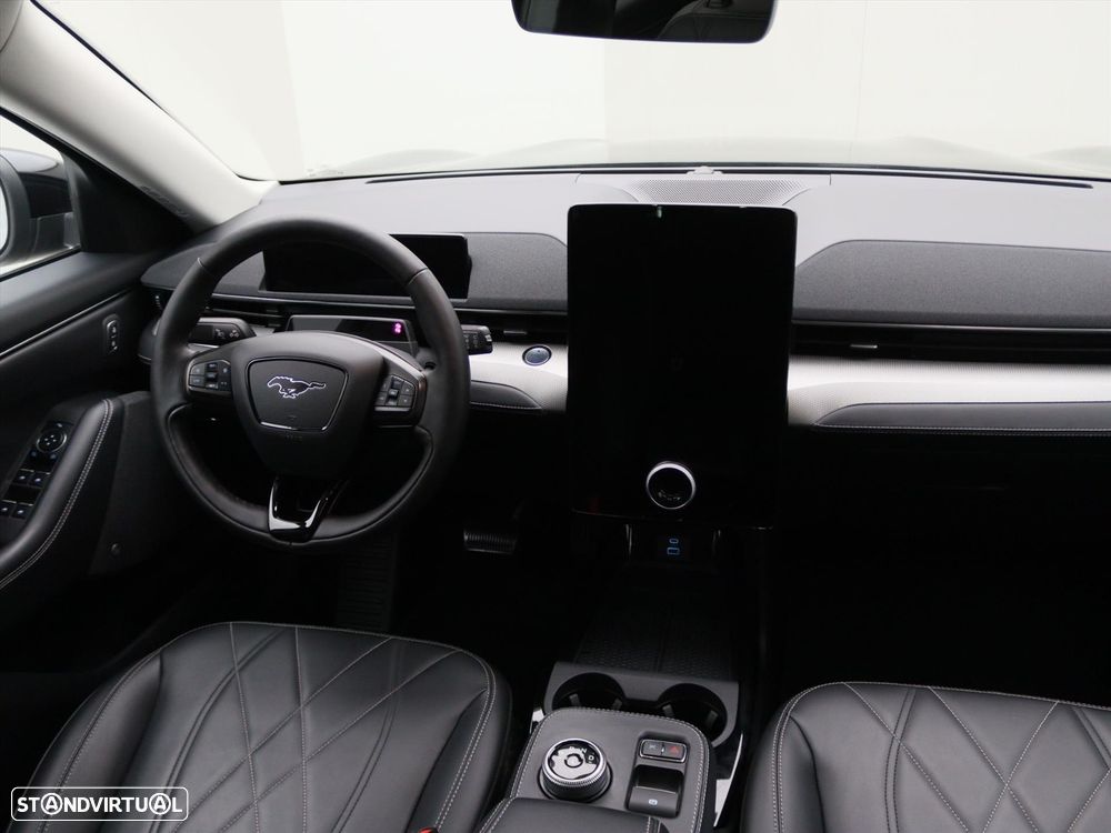 Ford Mustang Mach-E Standard - 17