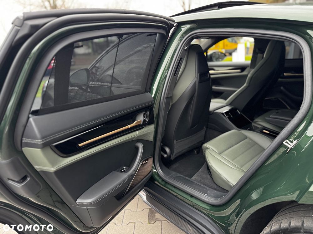 Porsche Panamera Turbo S E-Hybrid PHEV - 29