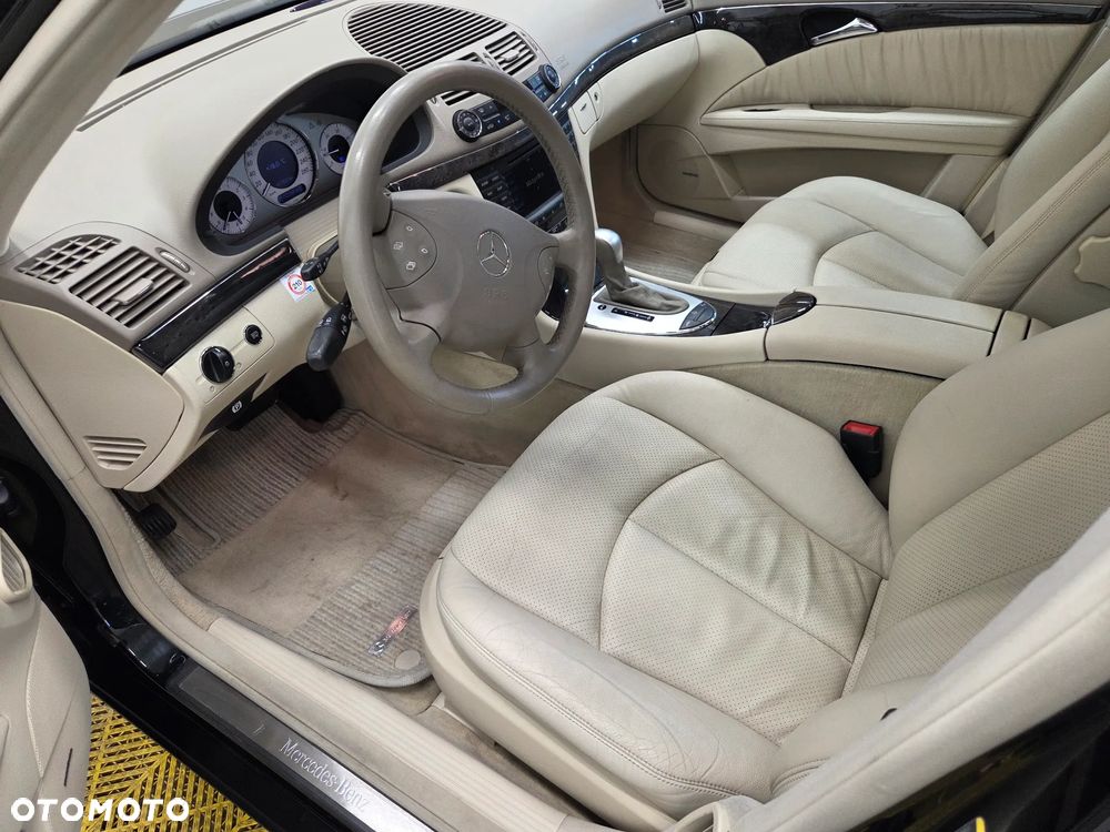 Mercedes-Benz Klasa E 320 CDI T Avantgarde - 10