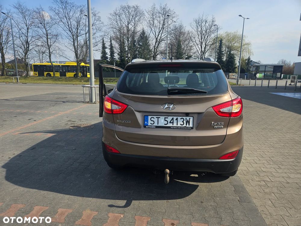 Hyundai ix35 1.7 CRDi 2WD blue Finale Gold - 7