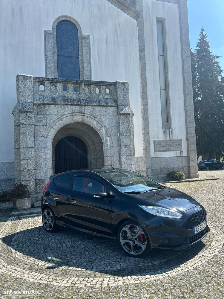 Ford Fiesta 1.6 EcoBoost c/ Pack Pele Desportiva ST - 5