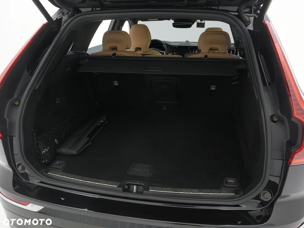 Volvo XC 60 D5 AWD Geartronic Inscription - 39