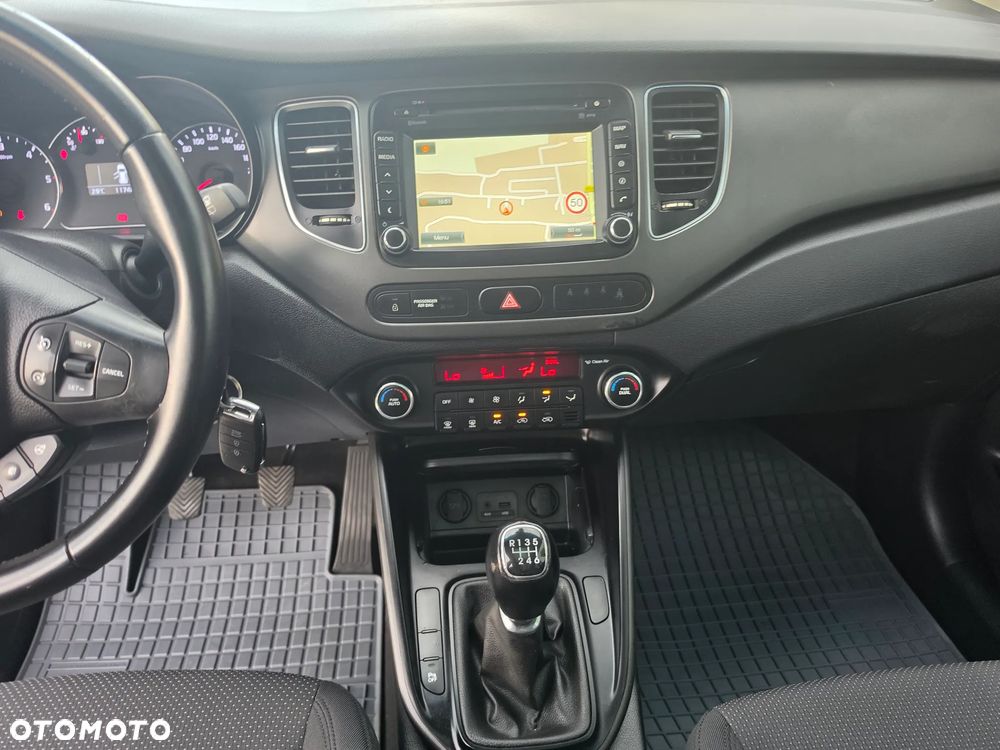 Kia Carens 1.7 CRDi 115 Dream-Team Edition - 24
