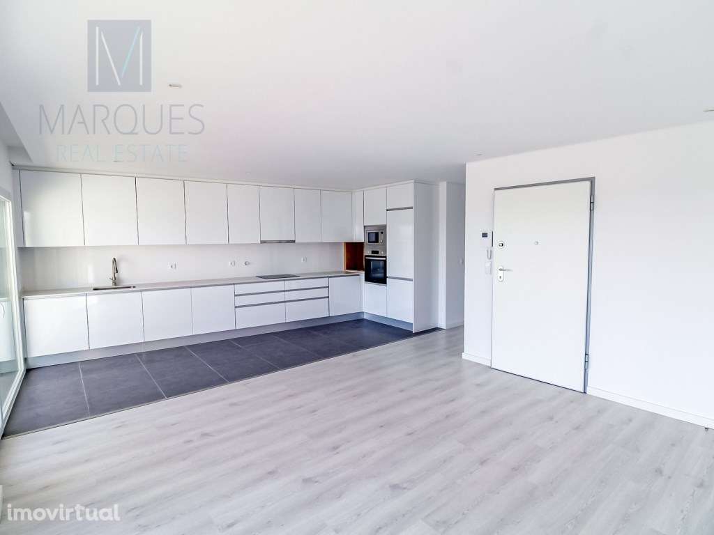 Apartamento T3 com Parqueamento em Santa Marta do Pinhal - Corroios - Grande imagem: 2/15