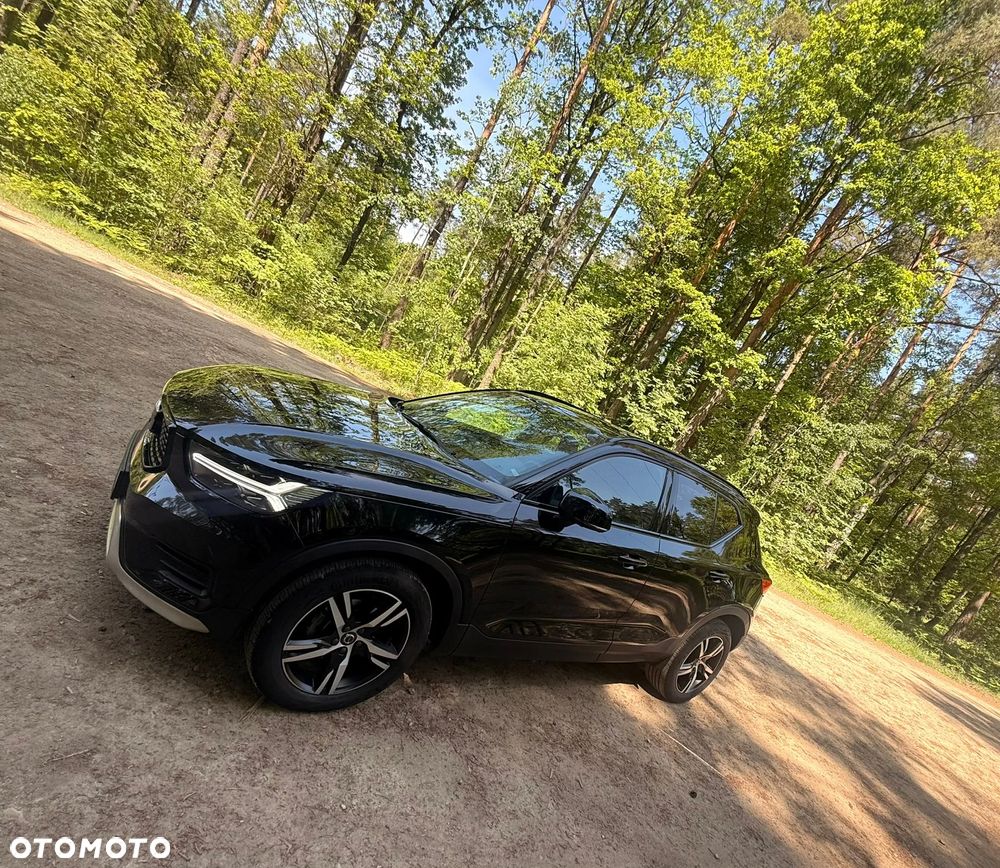 Volvo XC 40 T3 R-Design - 1