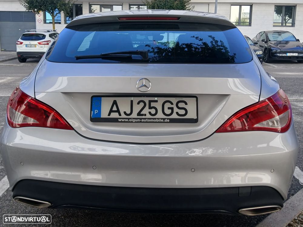Mercedes-Benz CLA 220 Shooting Brake d 4Matic 7G-DCT Urban - 3