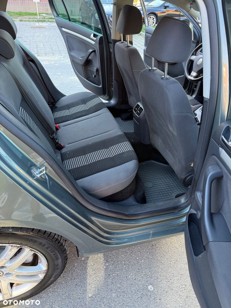 Volkswagen Golf - 16