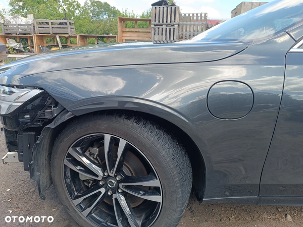 BŁOTNIK Volvo V90 S90 T8  Do założenia w kolor Lakier 492