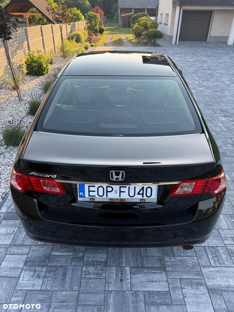 Honda Accord 2.0 Executive - 12