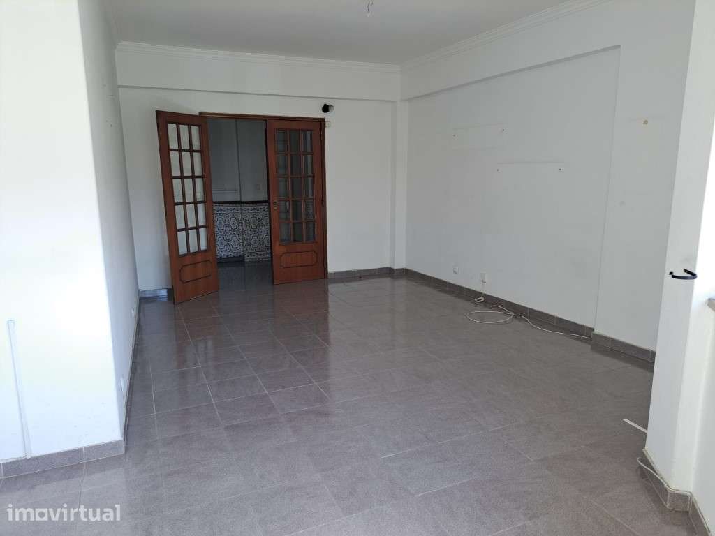 Apartamento T3 com garagem box - Grande imagem: 2/19