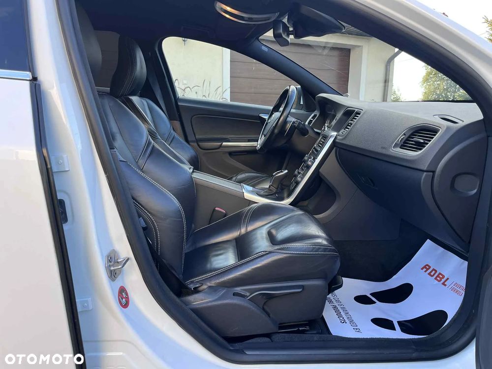 Volvo V60 D2 Geartronic Powershift Edition Pro - 17